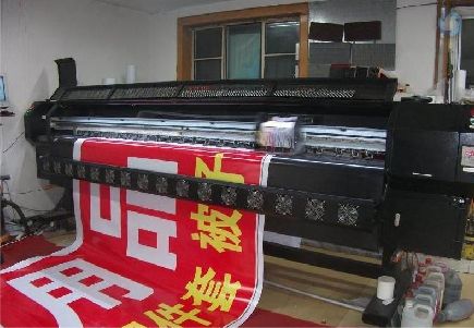东兰喷绘广告分辨率是多少？
