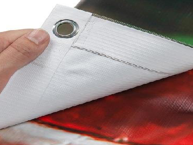 东兰喷绘和刀刮布的工艺区别。